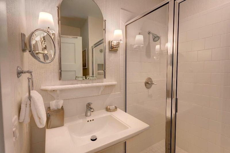 Renaissance Golf Resort - The Inn At Bay Harbor image