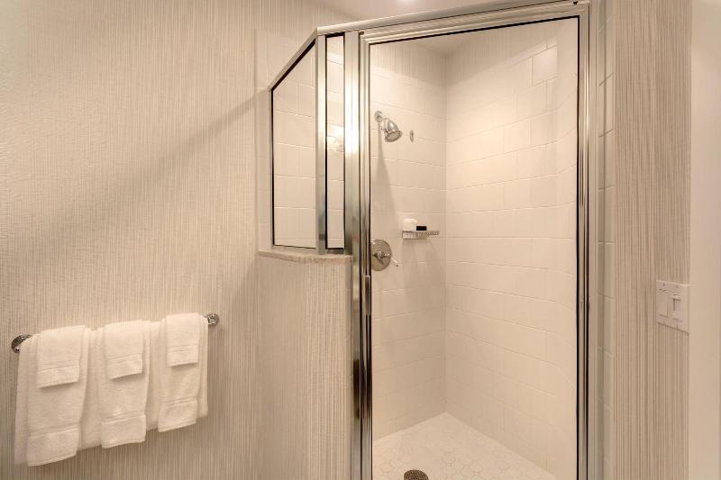 Renaissance Golf Resort - The Inn At Bay Harbor image