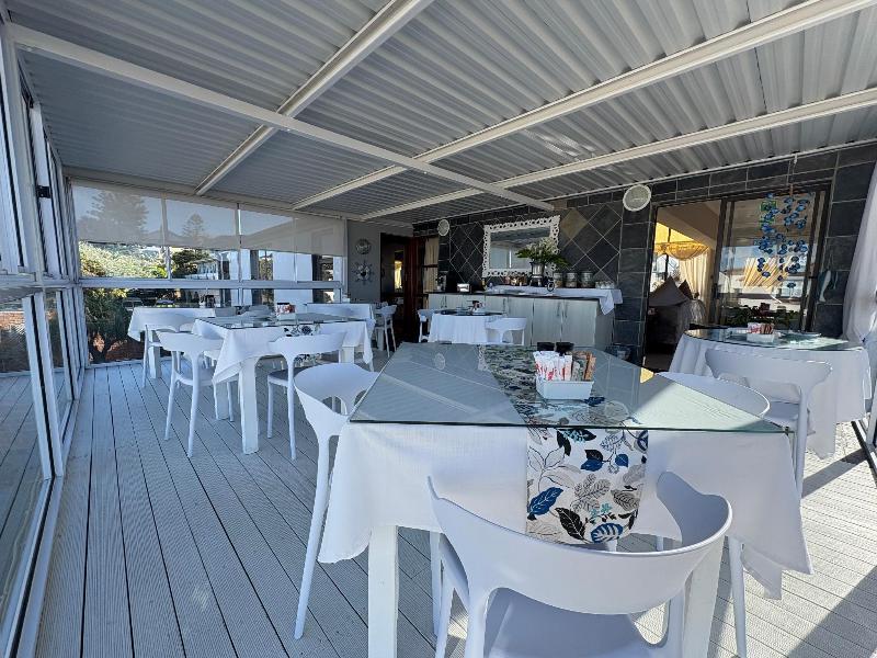 Le Blue Guesthouse