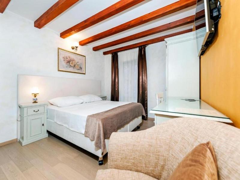 Villa Valdibora image
