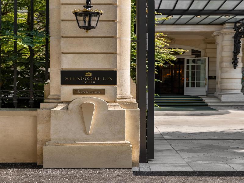 Shangri-La Hotel Paris image