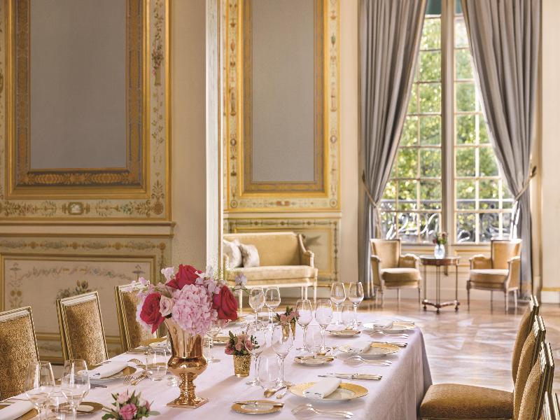 Shangri-La Hotel Paris image
