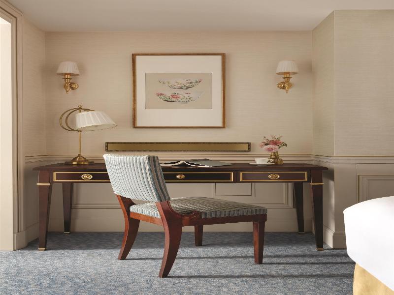 Shangri-La Hotel Paris image