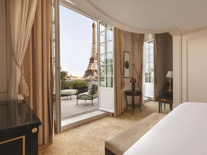 Shangri-La Hotel Paris image