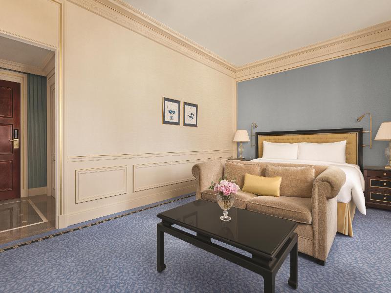 Shangri-La Hotel Paris image