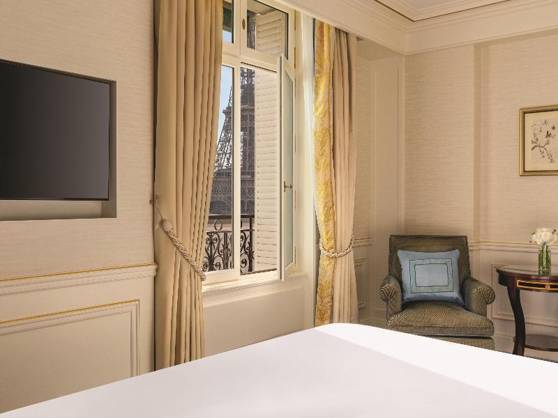 Shangri-La Hotel Paris image