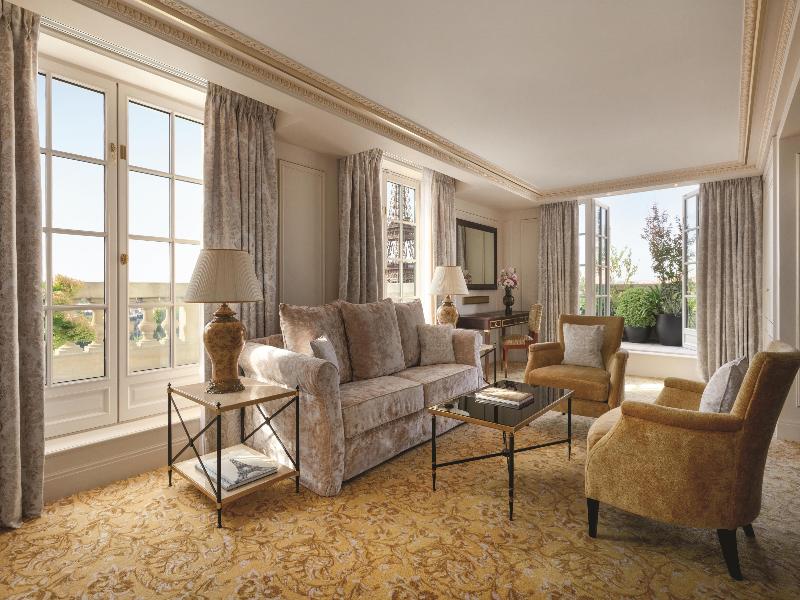 Shangri-La Hotel Paris image