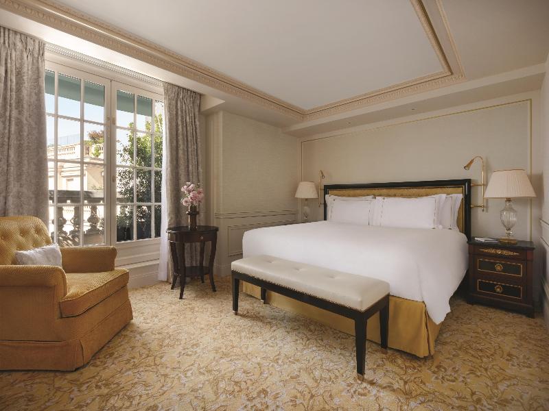 Shangri-La Hotel Paris image