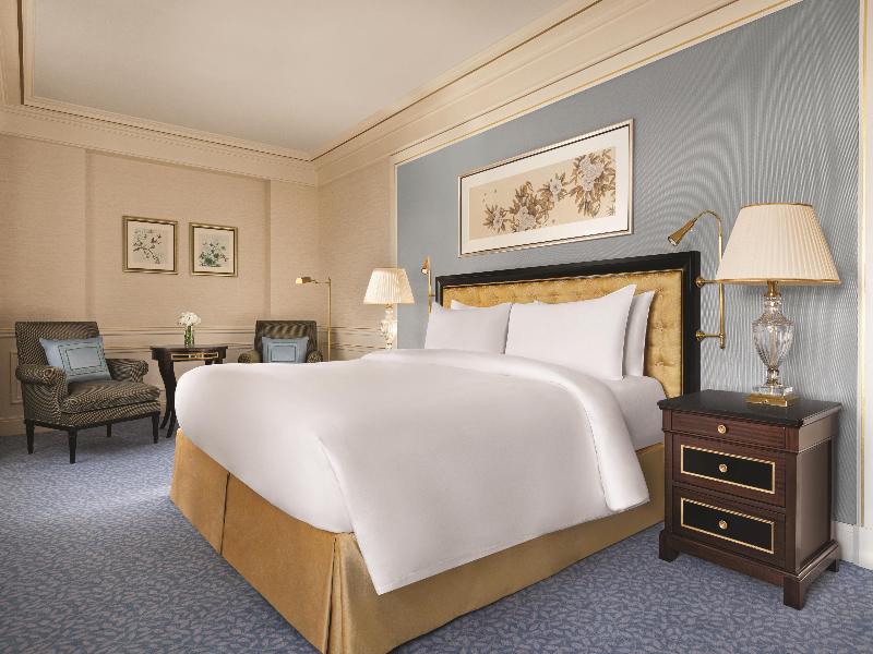 Shangri-La Hotel Paris image