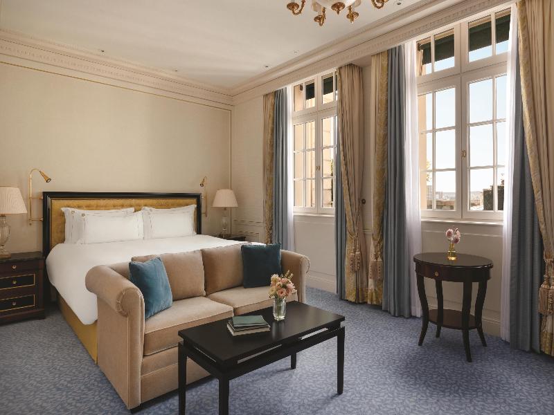 Shangri-La Hotel Paris image
