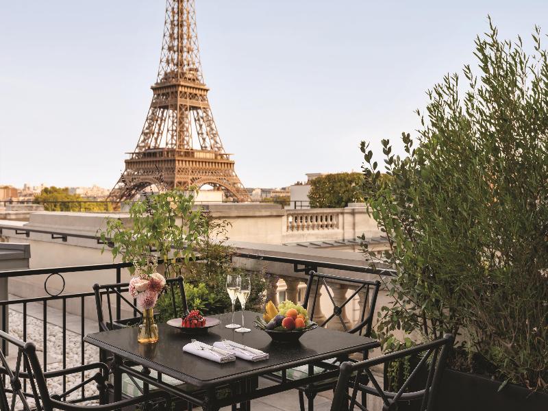 Shangri-La Hotel Paris image