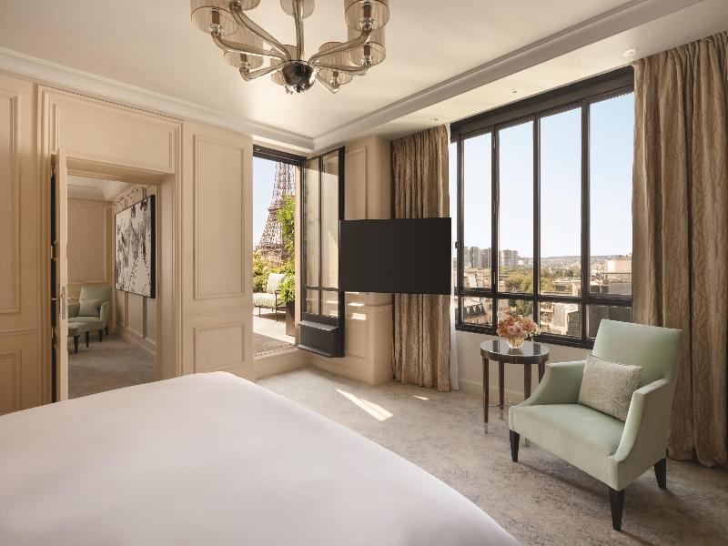 Shangri-La Hotel Paris image