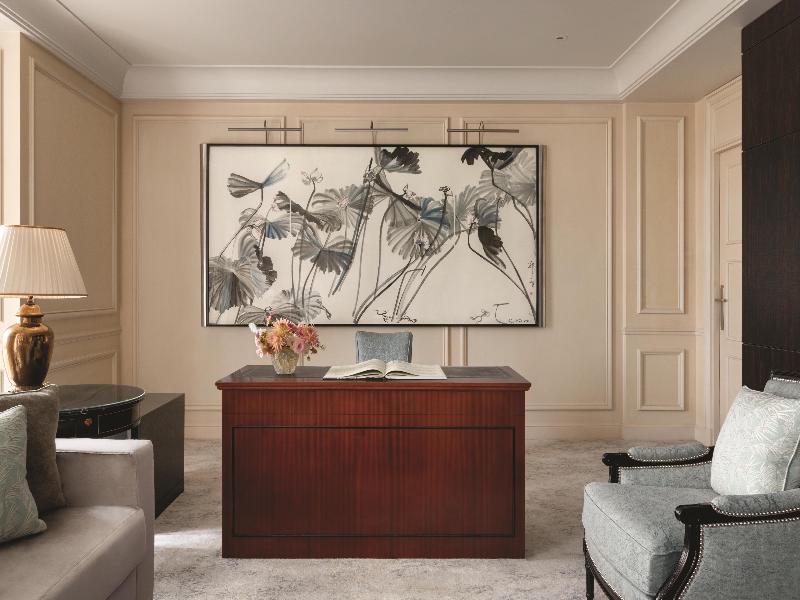 Shangri-La Hotel Paris image