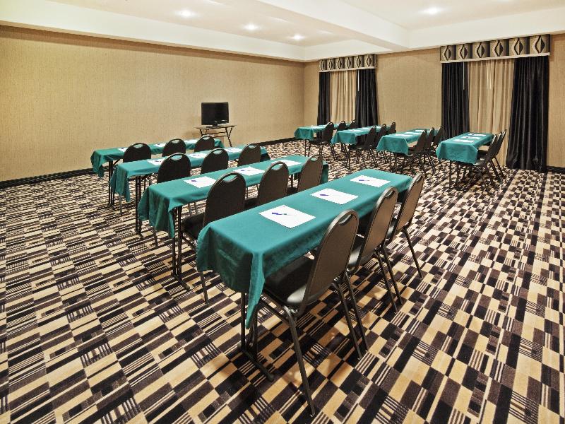 Holiday Inn Express Hotel & Suites Jacksonville image