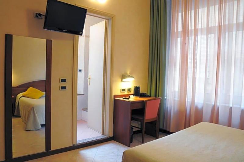 Hotel Button (Meublè) image