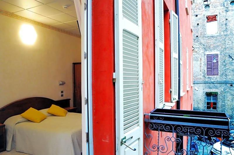 Hotel Button (Meublè) image