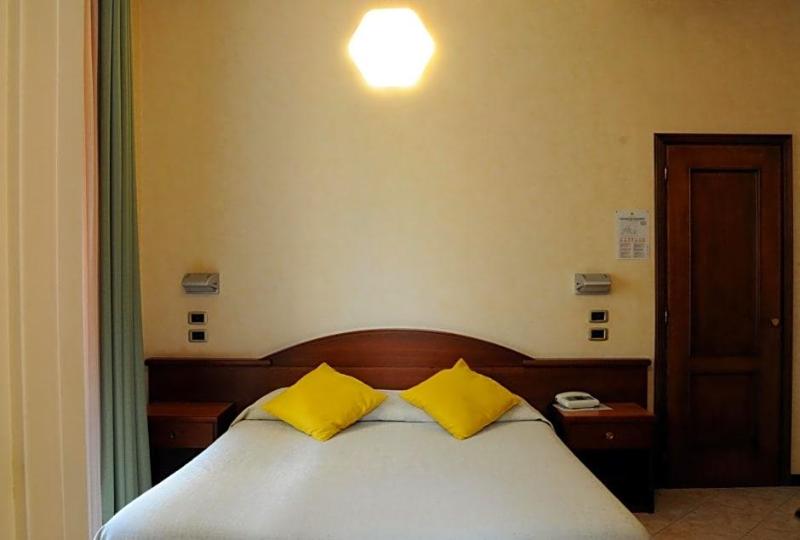 Hotel Button (Meublè) image