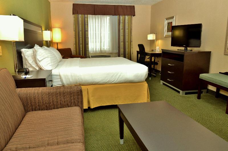 Holiday Inn Express & Suites Center Township photo 20