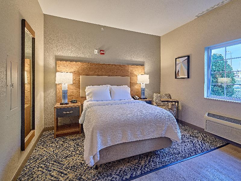 Candlewood Suites Peoria at Grand Prairie image