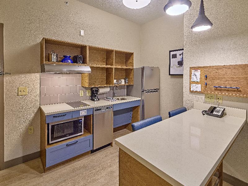 Candlewood Suites Peoria at Grand Prairie image