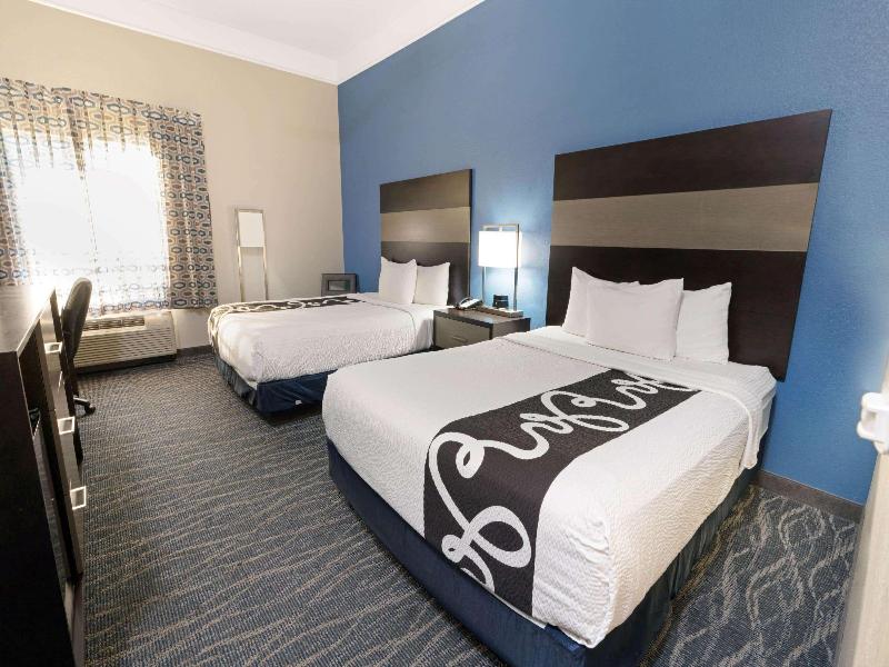 La Quinta Inn & Suites Phoenix I-10 West image