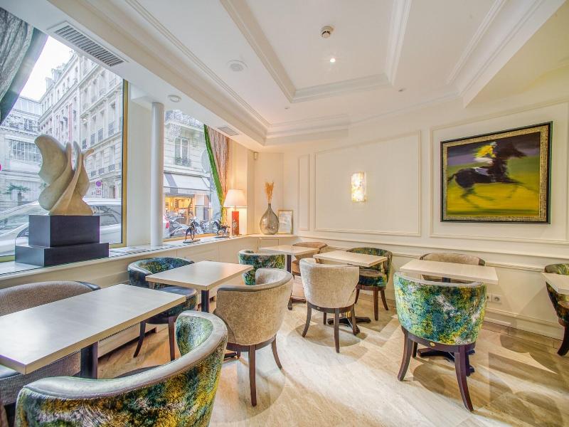 Queens Hotel image
