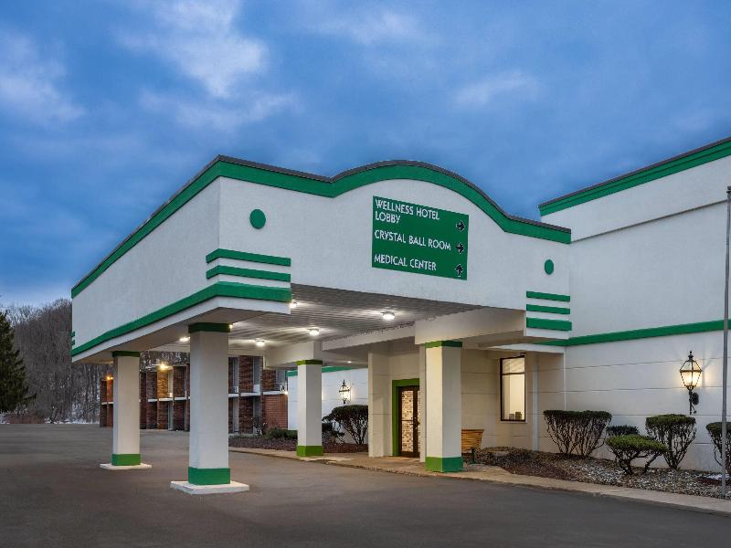 Tesla Biohealing Wellness Hotel & Resort Ramada — exterior view