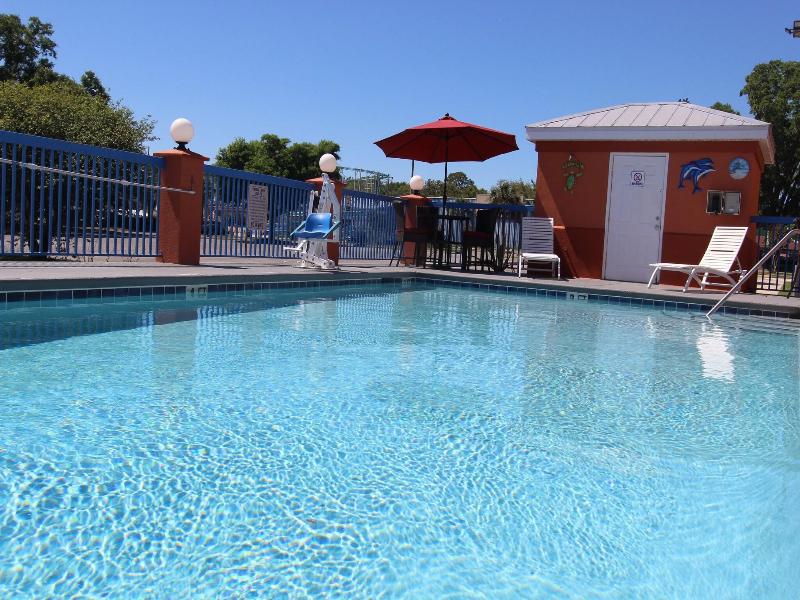 Luxury Suites Pensacola