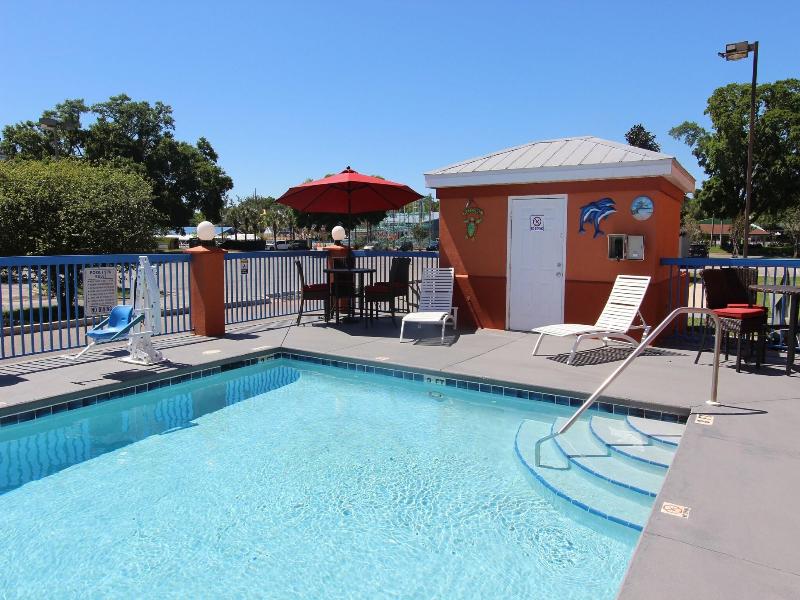 Luxury Suites Pensacola