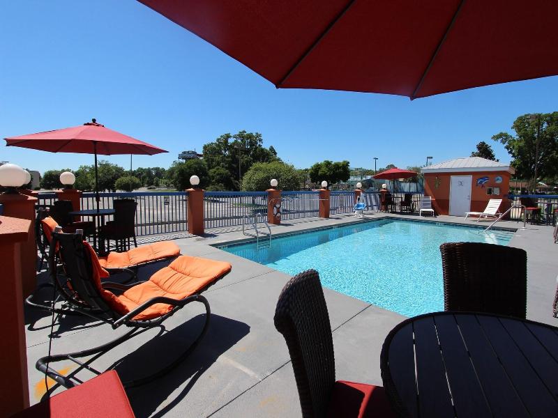 Luxury Suites Pensacola