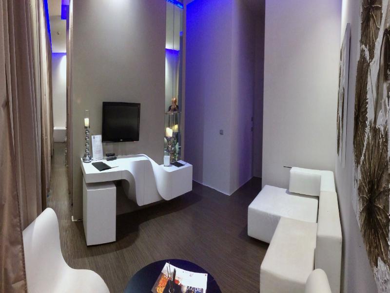 Le Camp Suite & SPA image