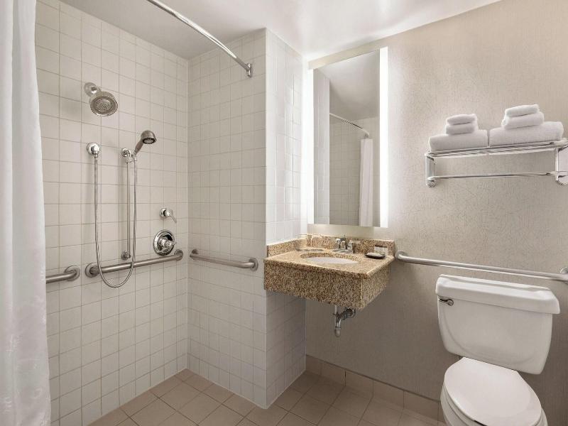 Sheraton Raleigh Hotel image