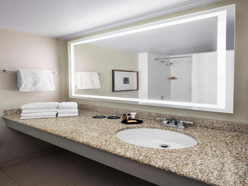 Sheraton Raleigh Hotel image