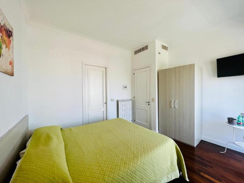 Villa Sorrento Resort image