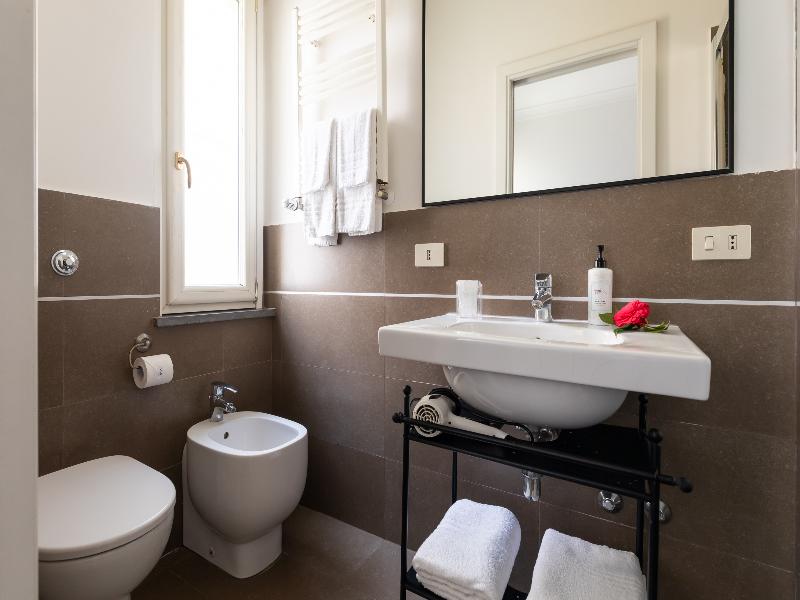 Villa Sorrento Resort image