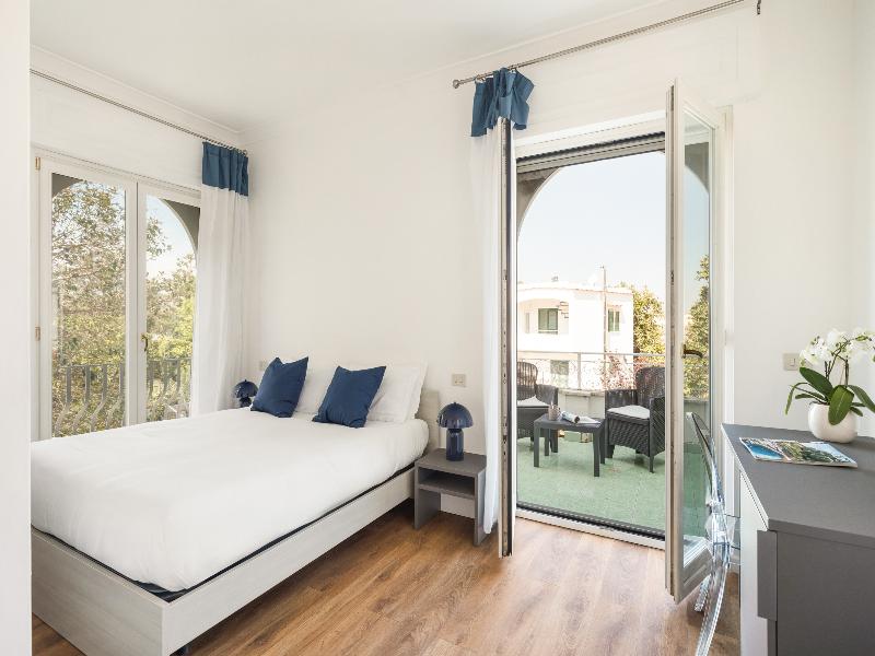 Villa Sorrento Resort image