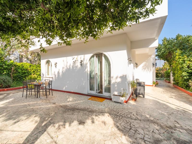 Villa Sorrento Resort image