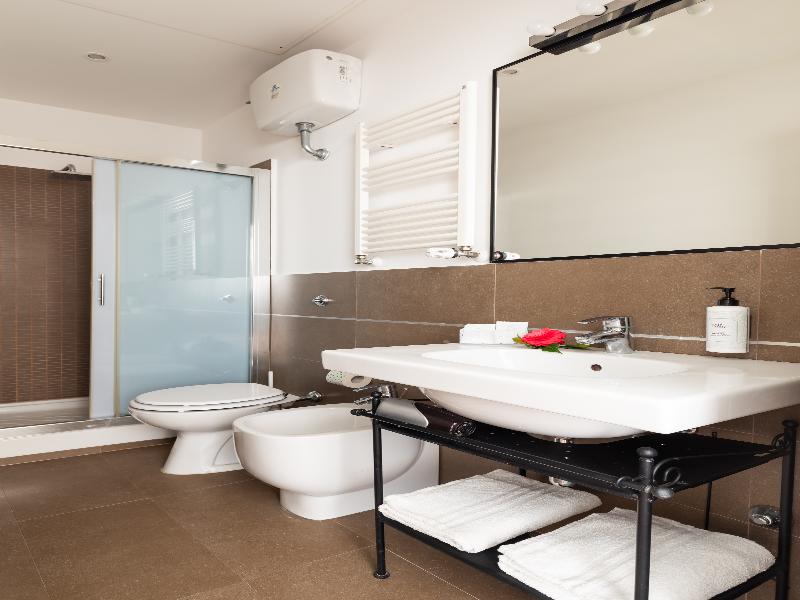 Villa Sorrento Resort image