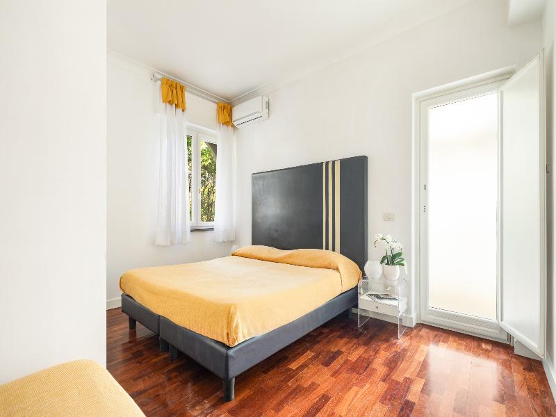 Villa Sorrento Resort image
