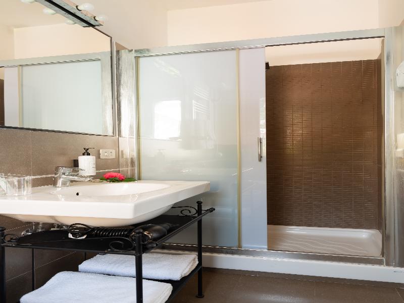 Villa Sorrento Resort image