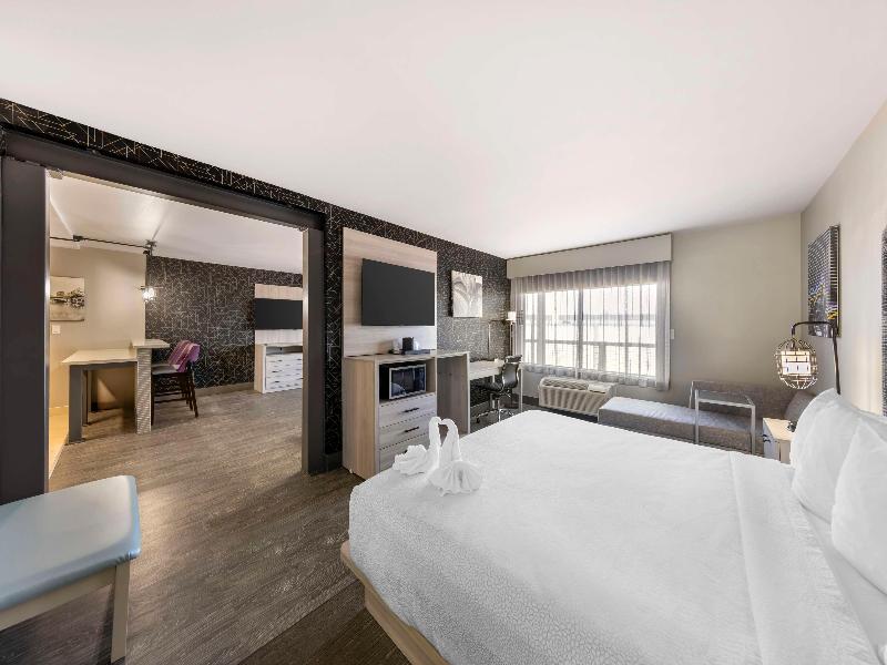 Aiden by Best Western South Reno image