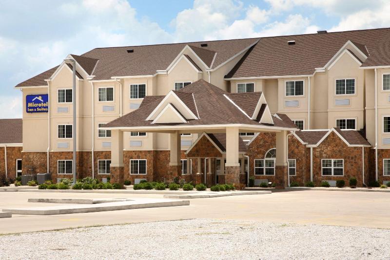 Microtel Inn & Suites by Wyndham Quincy image