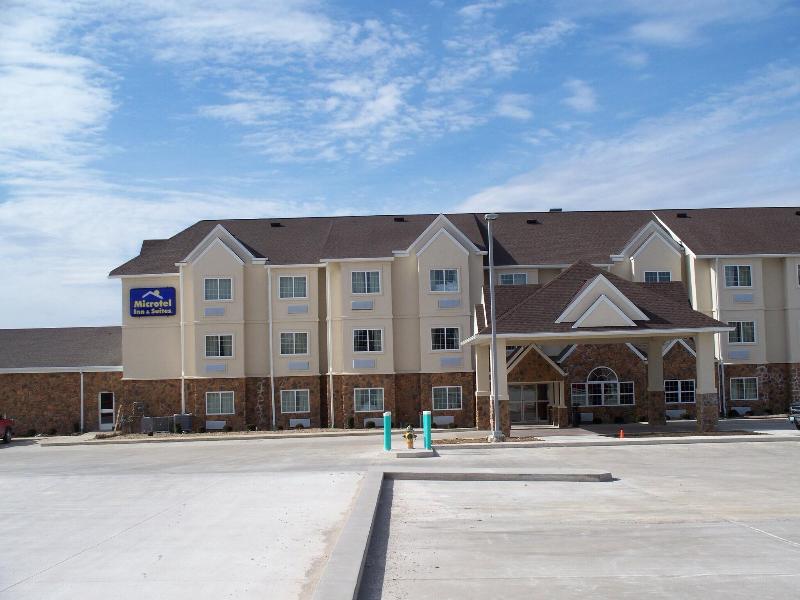 Microtel Inn & Suites by Wyndham Quincy image