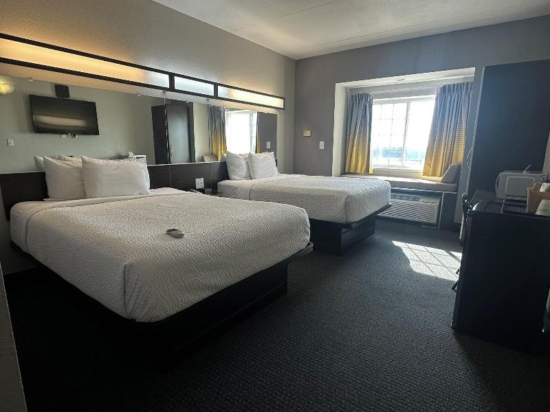 Microtel Inn & Suites by Wyndham Quincy image