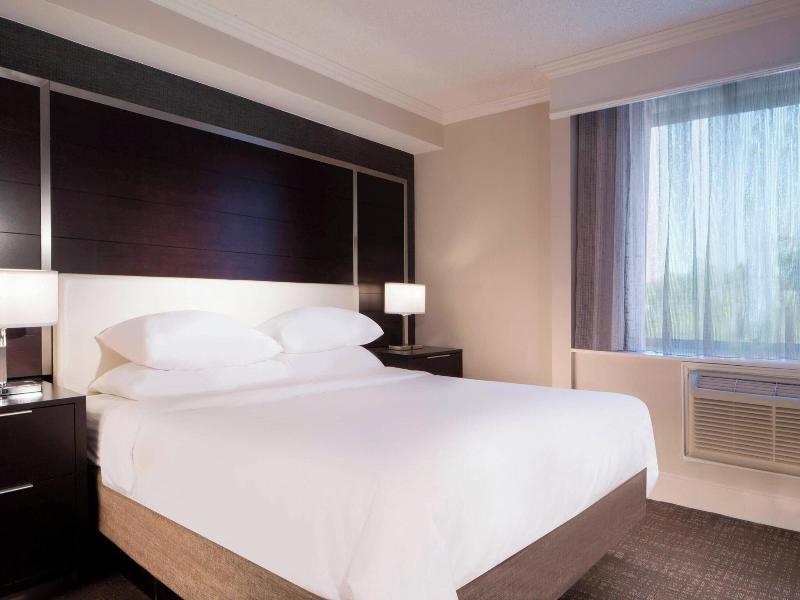 Marriott At Research Triangle Park image
