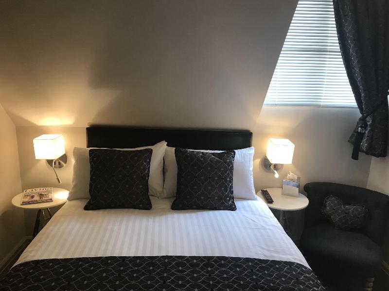 Ashbourne House image