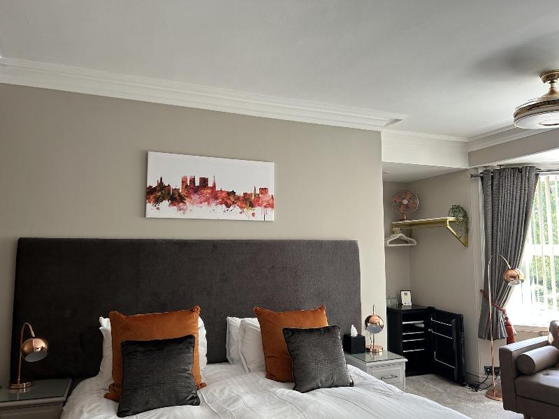 Ashbourne House image