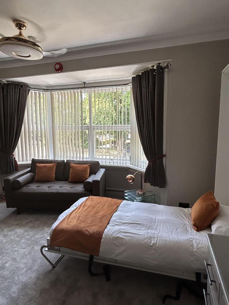 Ashbourne House image