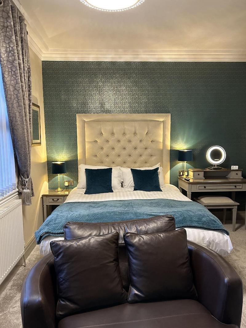 Ashbourne House image