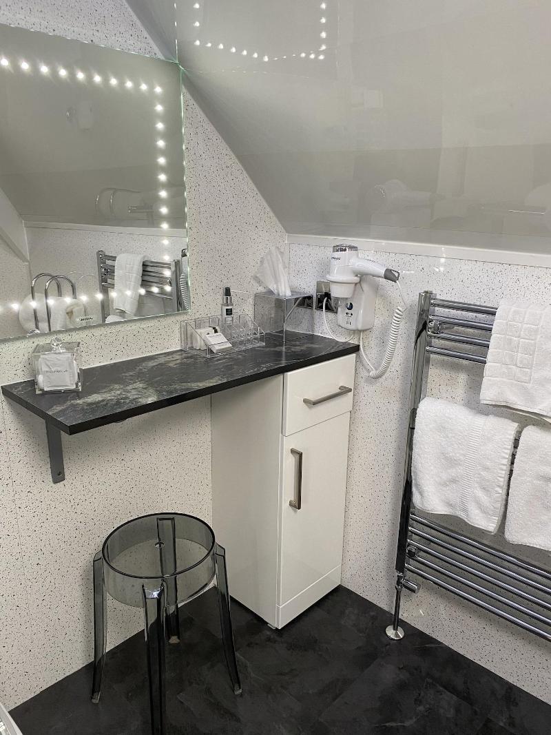 Ashbourne House image